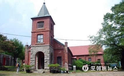 나주시 노안면 계량마을이 전라남도에서 추진하는 ‘유기농 생태마을 육성사업’ 대상 마을로 선정됐다. 마을 한 가운데 위치한 115년 역사의 노안성당. (사진제공-나주시)