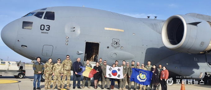 INGO-WGCA 천지득 위원장이 NATO 가입국가 중앙아시아에 긴급수송한 기념사진