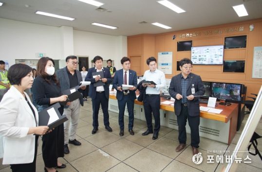 용인특례시의회 경제환경위원회, 용인레스피아 축산동 분뇨처리시설 방문