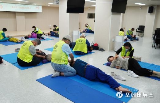 이천시 청미노인복지관, 복지관 이용 어르신들에게 무료안마서비스 제공