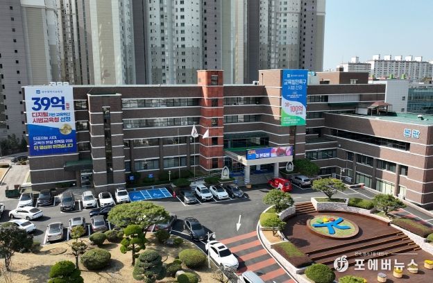 신경수 감독 만난 이정선 교육감, “세월호 아픈 기억 잊지 말아야”