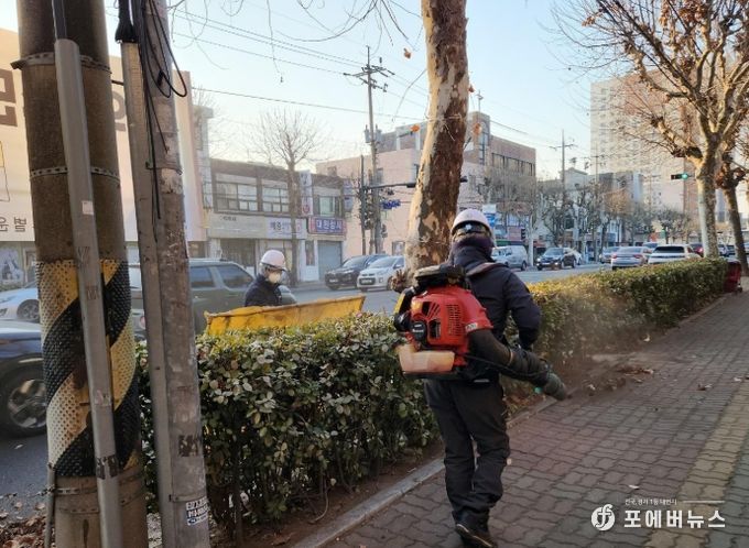 도로변 가로녹지 환경정비로 쾌적한 도시 환경 조성