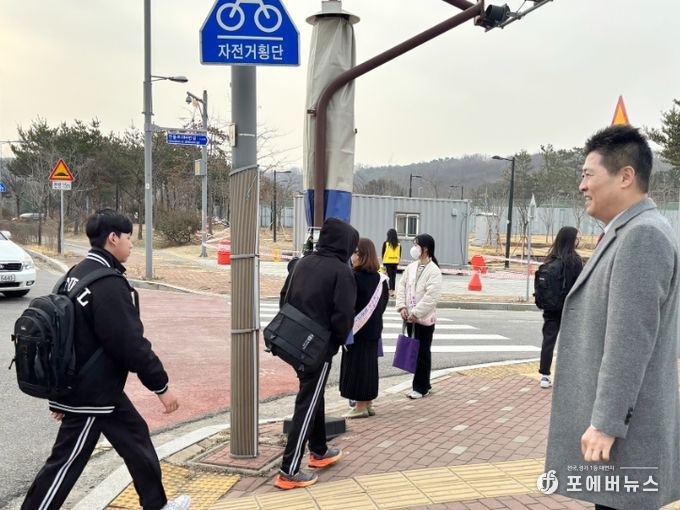 하늘중서 올해 첫 중학교 교통안전 캠페인 실시