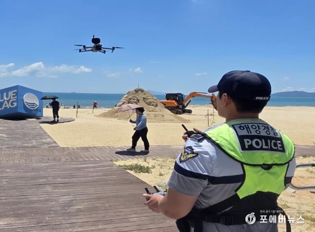 하늘에서 전하는 안전 메시지.. 완도해경, 드론 활용한 연안안전관리 강화(배포사진).