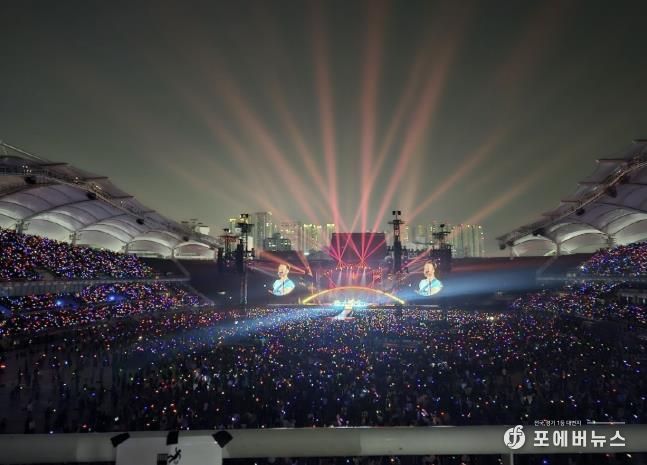 고양종합운동장에서 열린 콜드플레이 내한공연(사진 제공=라이브네이션코리아)