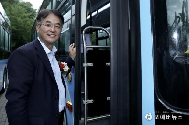 N002 누리버스 개통식에 참석한 이동환 고양특례시장