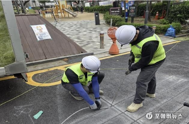 도로열선 설치 작업 모습