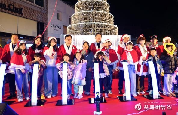 인천광역시 중구의회, 2025 크리스마스트리 축제 점등행사 참석
