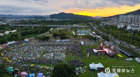 지난 9월 황룡친수공원에서 열린 제3회 광산뮤직ON페스티벌 행사장 전경. 이틀간 9만 5,000여 명이 찾아 가을의 낭만과 감성을 즐겼다.