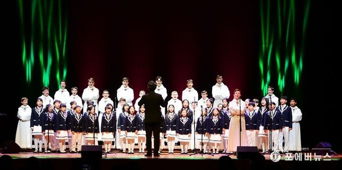 강화군, 파리나무십자가 소년합창단 초청 공연에 객석 가득 ‘성황’