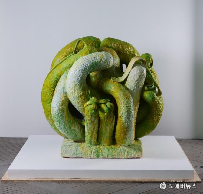 2024경기도자비엔날레_국제공모전_대상_위 매트 웨델(미국), 결실結實의 풍경,2017.