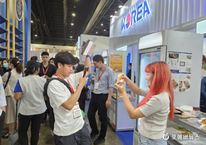 2025년 방콕식품박람회 참가 모습(현지 인플러언서 연계 홍보)