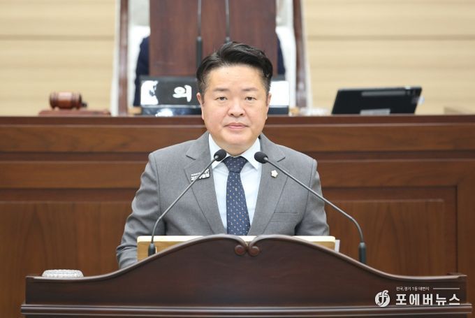“인천시의 자치 인사권 침해 저지와 공직자 권익수호 규탄 결의안 채택” 위원장 김남원