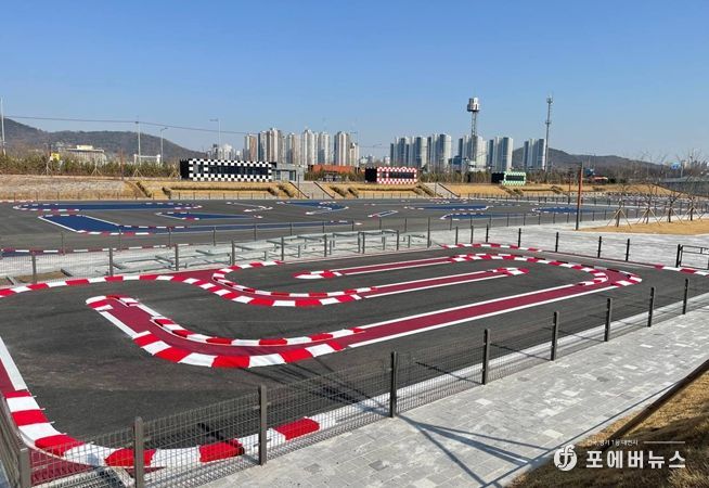 달빛공원(송도동 25 일원)에 조성된 RC스포츠 경기장 전경